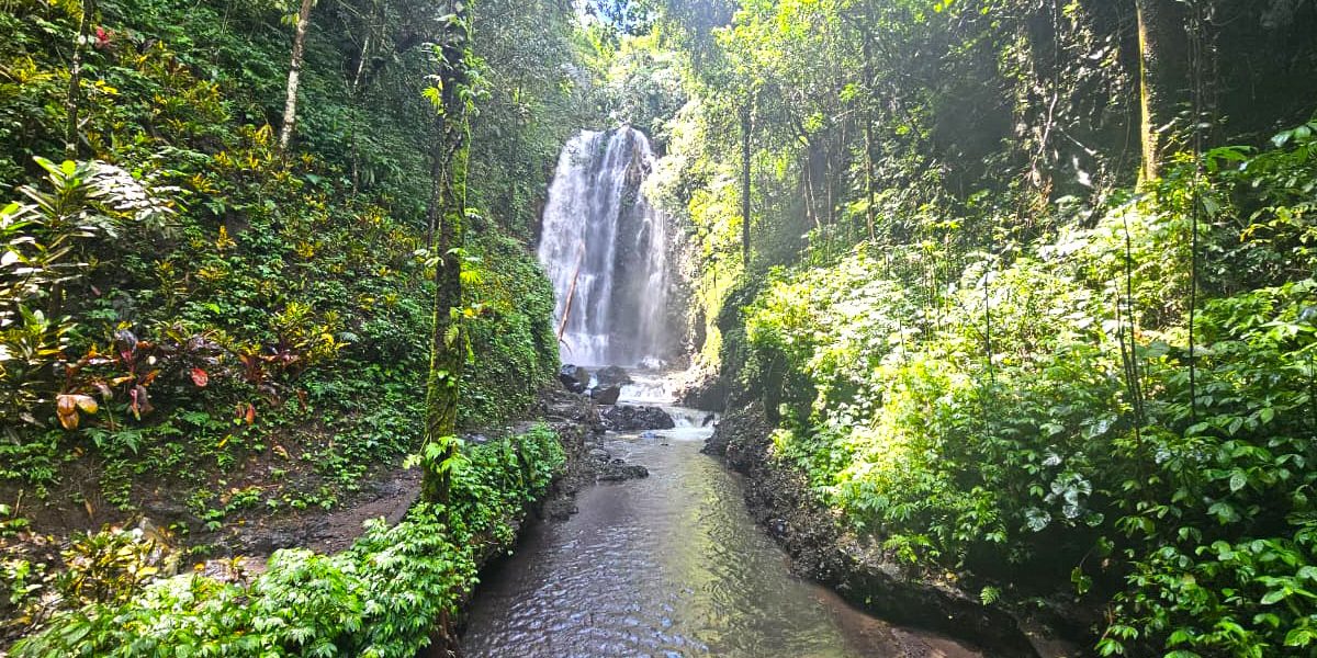 labuan kebo munduk waterfall
